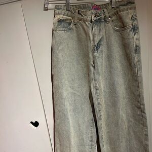 Edikted Magda Low Rise Acid Wash Jeans